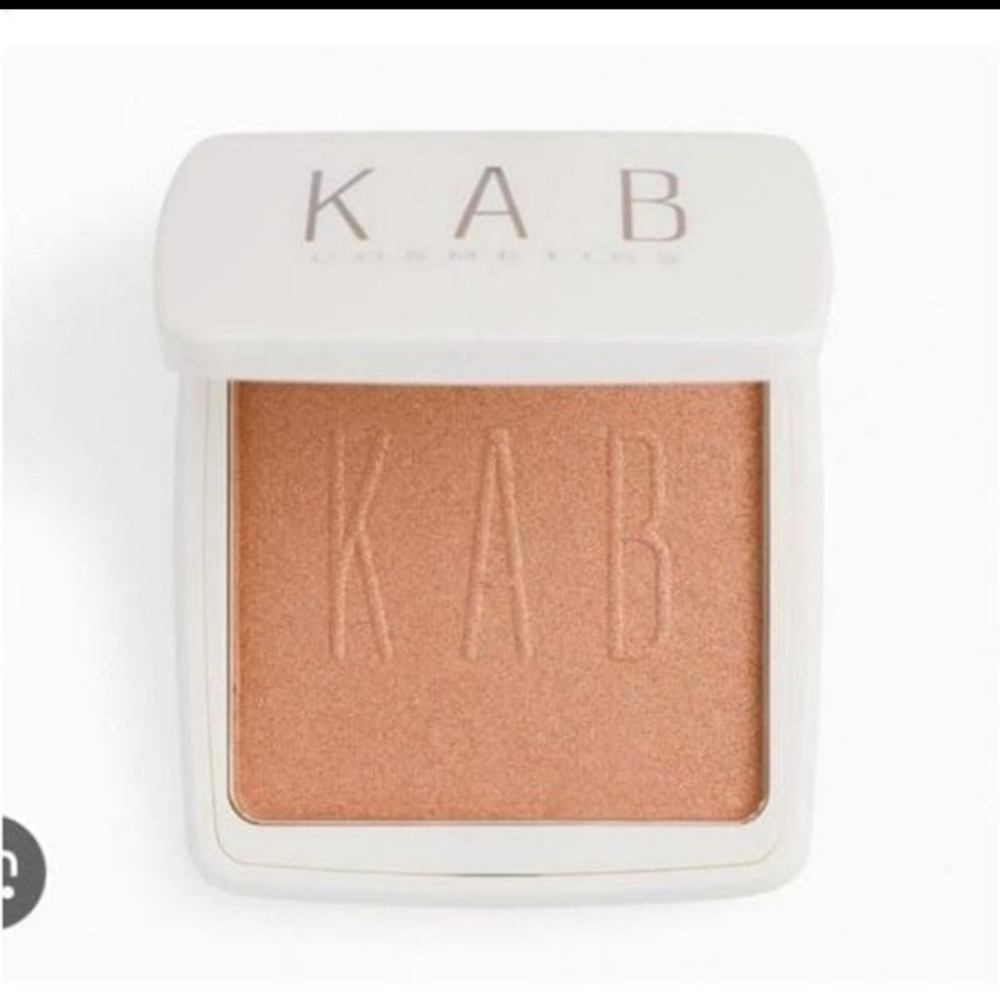 BNIB KAB COSMETICS BRONZED BABE GLOW POWDER